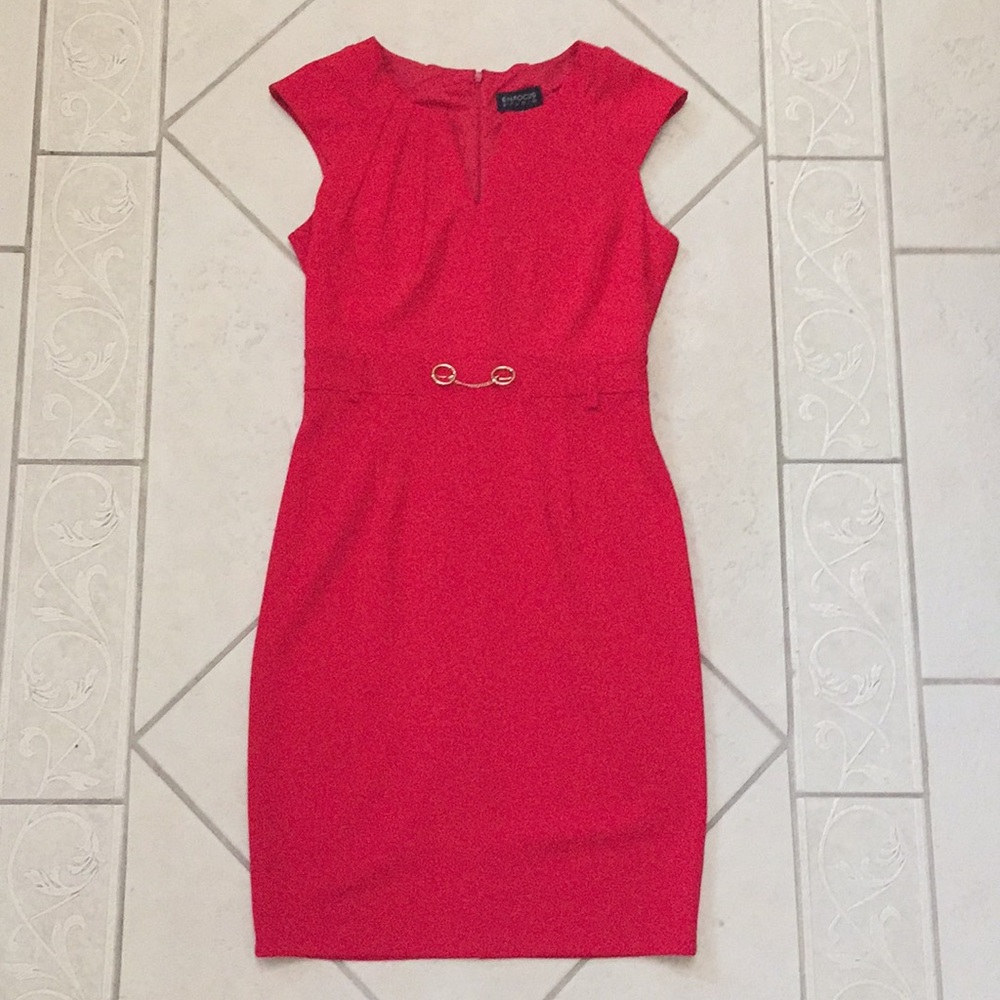 Red Enfocus Studio interview dress with gold chain